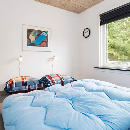 4 Star In Ferienhaus Hemmet
